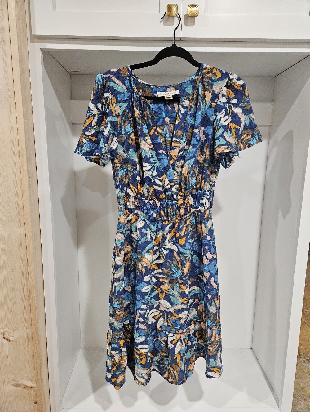 Monteau Floral V-Neck Short Sleeve Dress in Blue